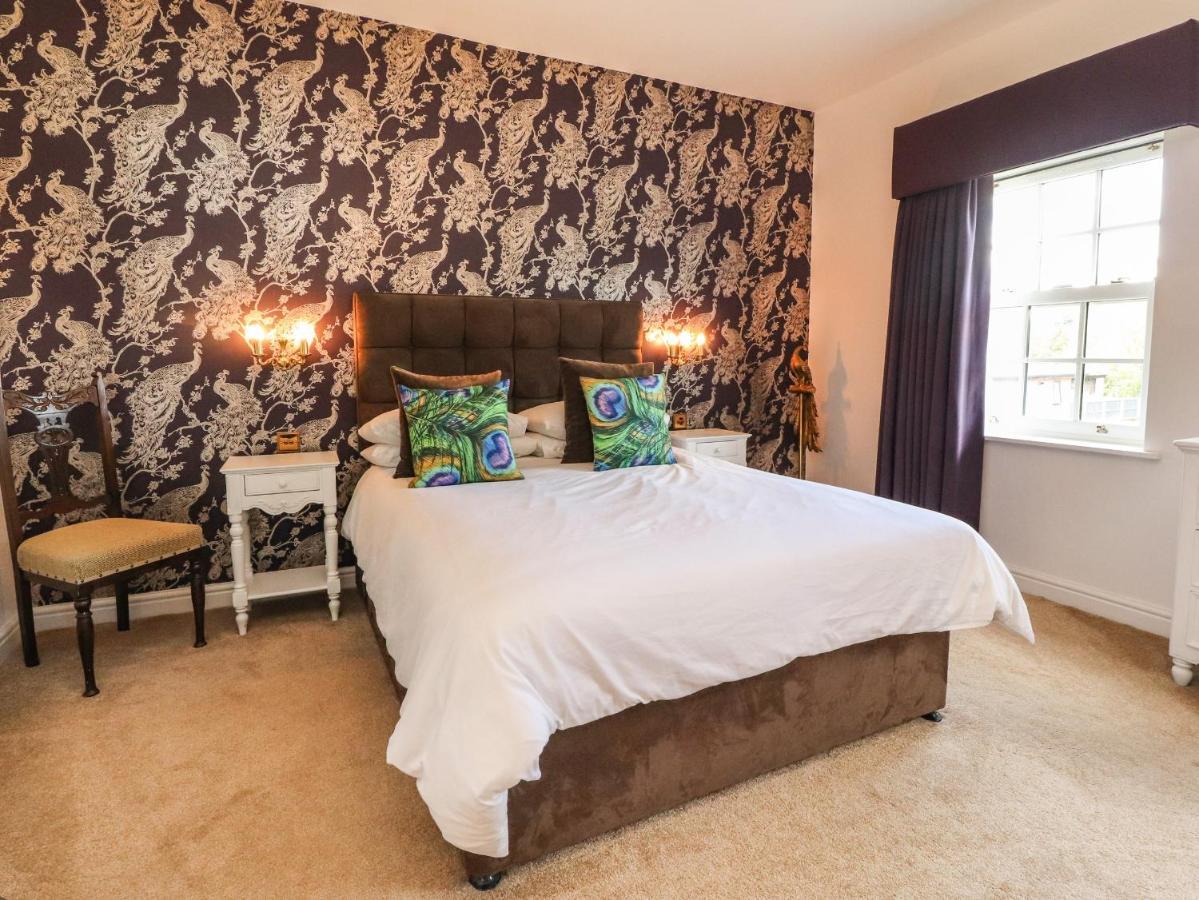 Moor End Manor Villa Poulton-le-Fylde Екстериор снимка