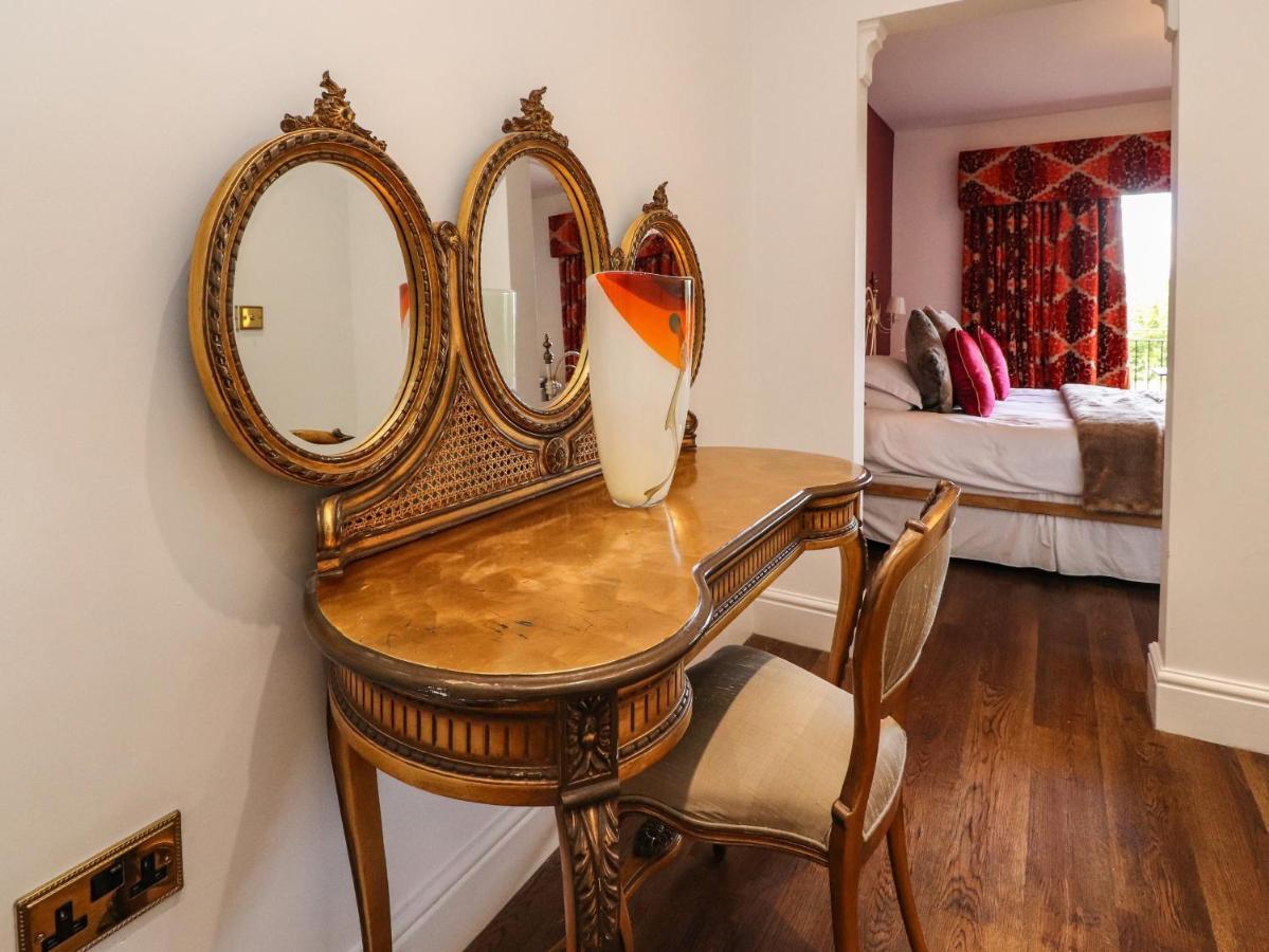Moor End Manor Villa Poulton-le-Fylde Екстериор снимка