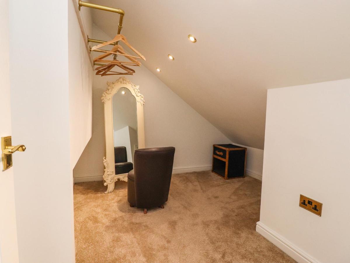 Moor End Manor Villa Poulton-le-Fylde Екстериор снимка
