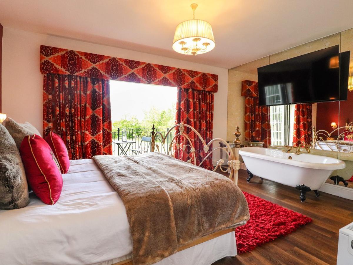 Moor End Manor Villa Poulton-le-Fylde Екстериор снимка