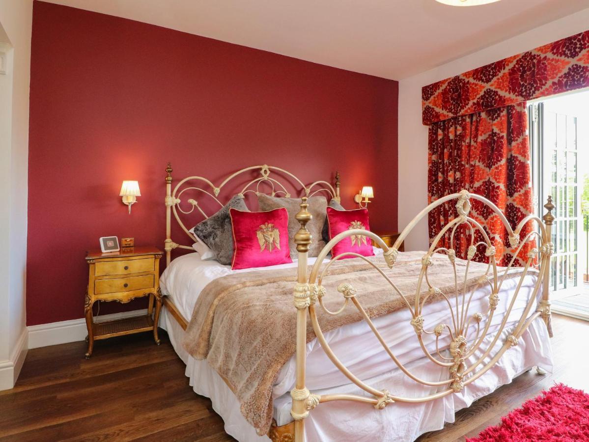 Moor End Manor Villa Poulton-le-Fylde Екстериор снимка