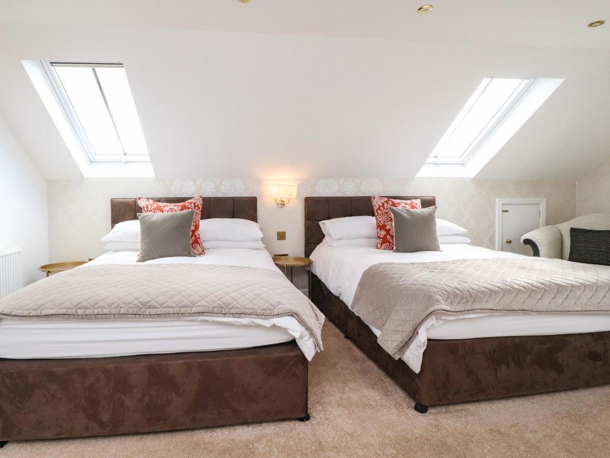 Moor End Manor Villa Poulton-le-Fylde Екстериор снимка